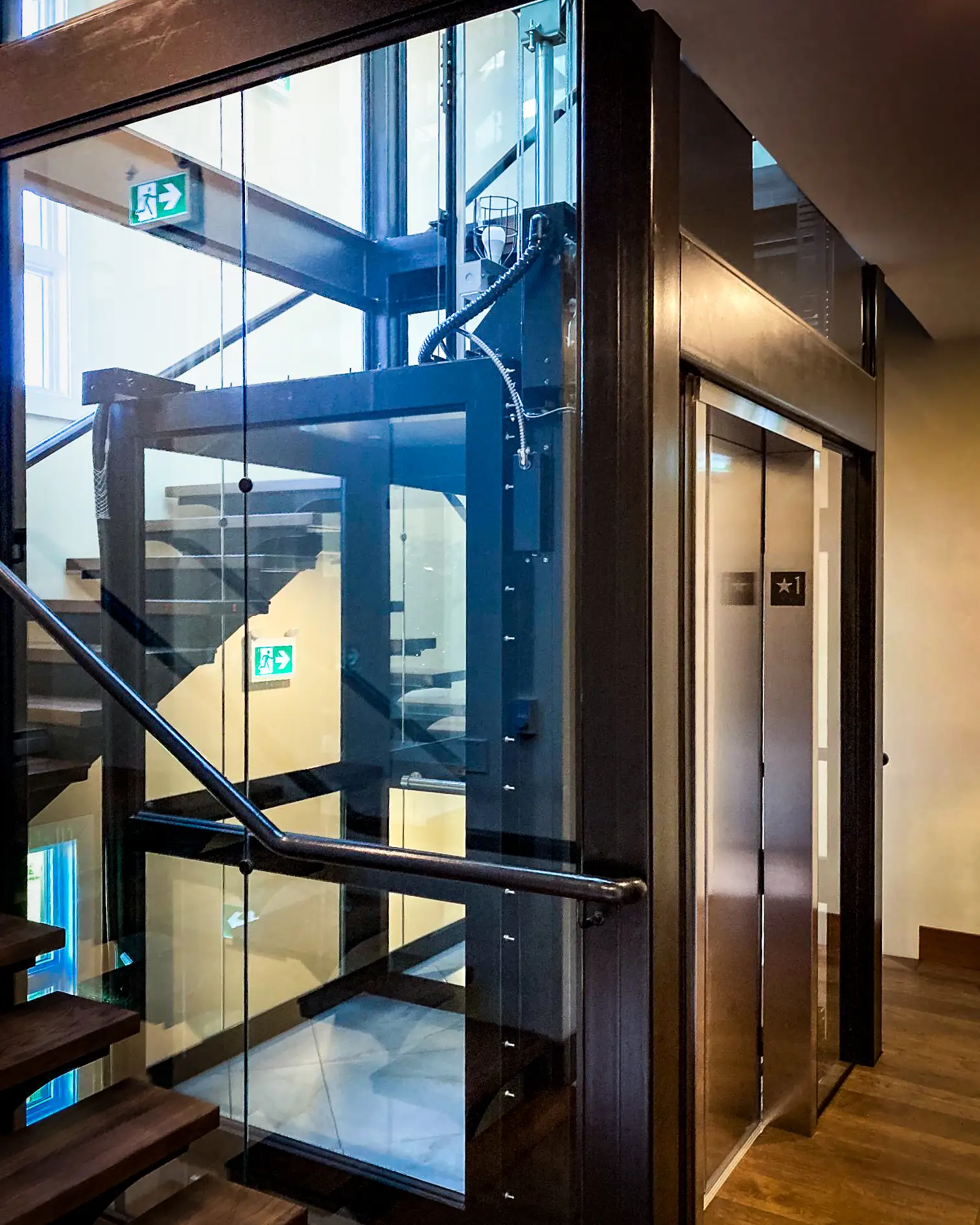 LULA hydraulic elevator installation